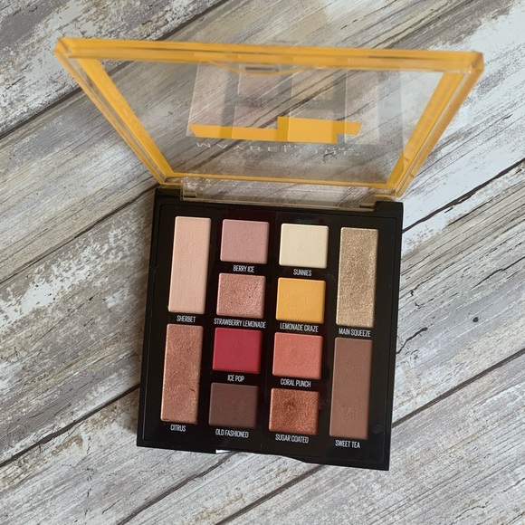 Eye Shadow Palette Bundle - 5 Pallettes {Mac, Tarte, Lancôme  5 eyeshadow palette bundle